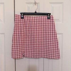 American Eagle Dusty Pink Gingham Notched mini Skirt, Size Medium